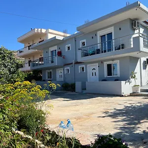 Διαμέρισμα Eri, Σαράντα